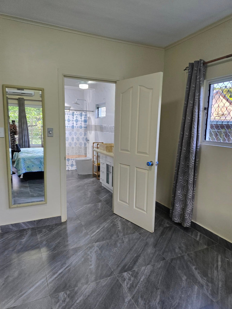 SOLD - ULULOLOA 2 Bedroom & 2 Bathroom house on 3\4 acre section.