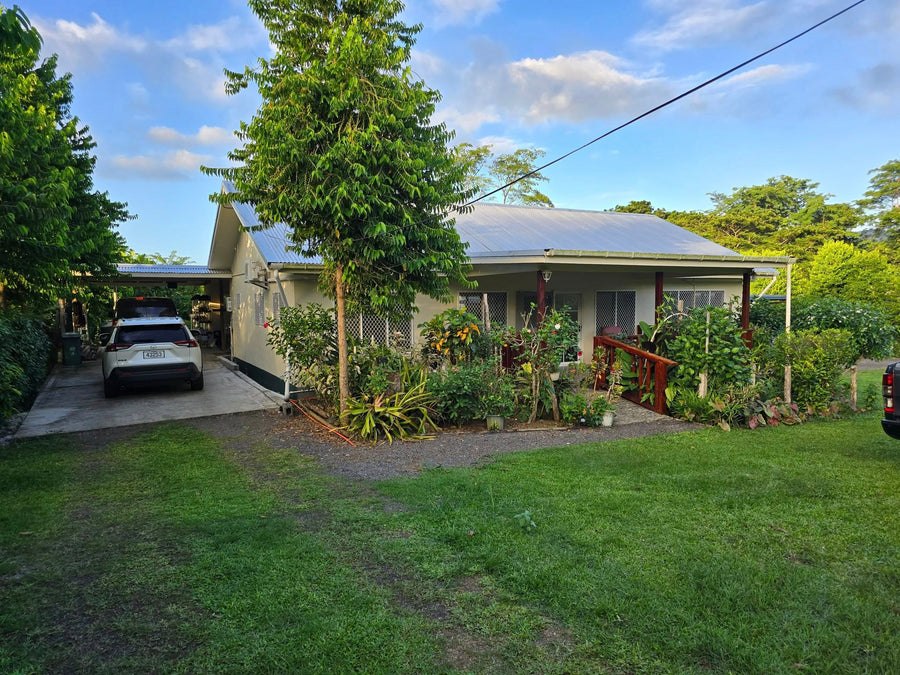 SOLD - ULULOLOA 2 Bedroom & 2 Bathroom house on 3\4 acre section.