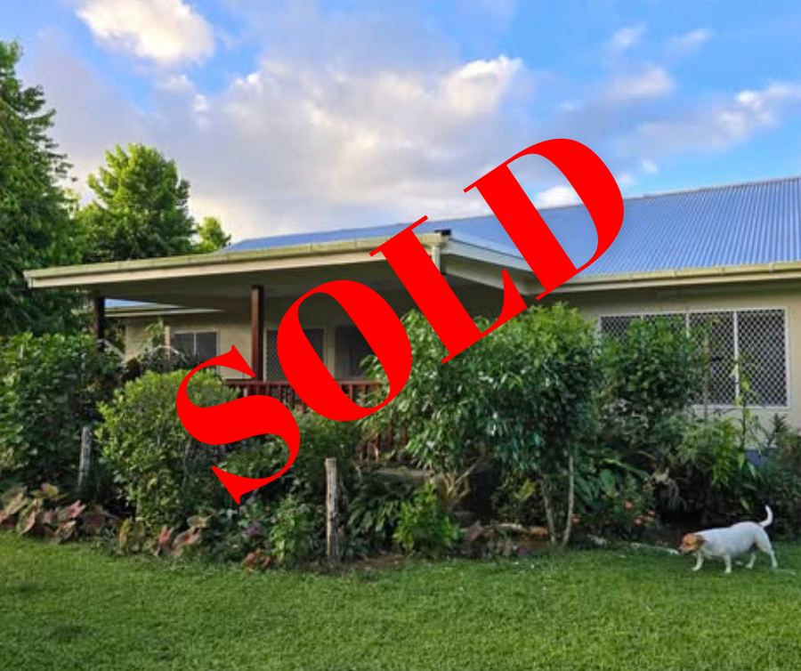 SOLD - ULULOLOA 2 Bedroom & 2 Bathroom house on 3\4 acre section.
