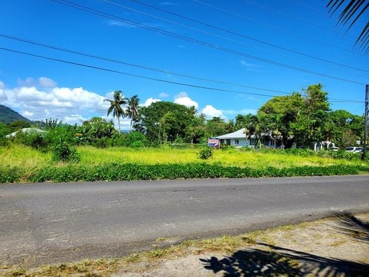 WATERFRONT 1/2 ACRE SECTION FOR SALE - VAIALA